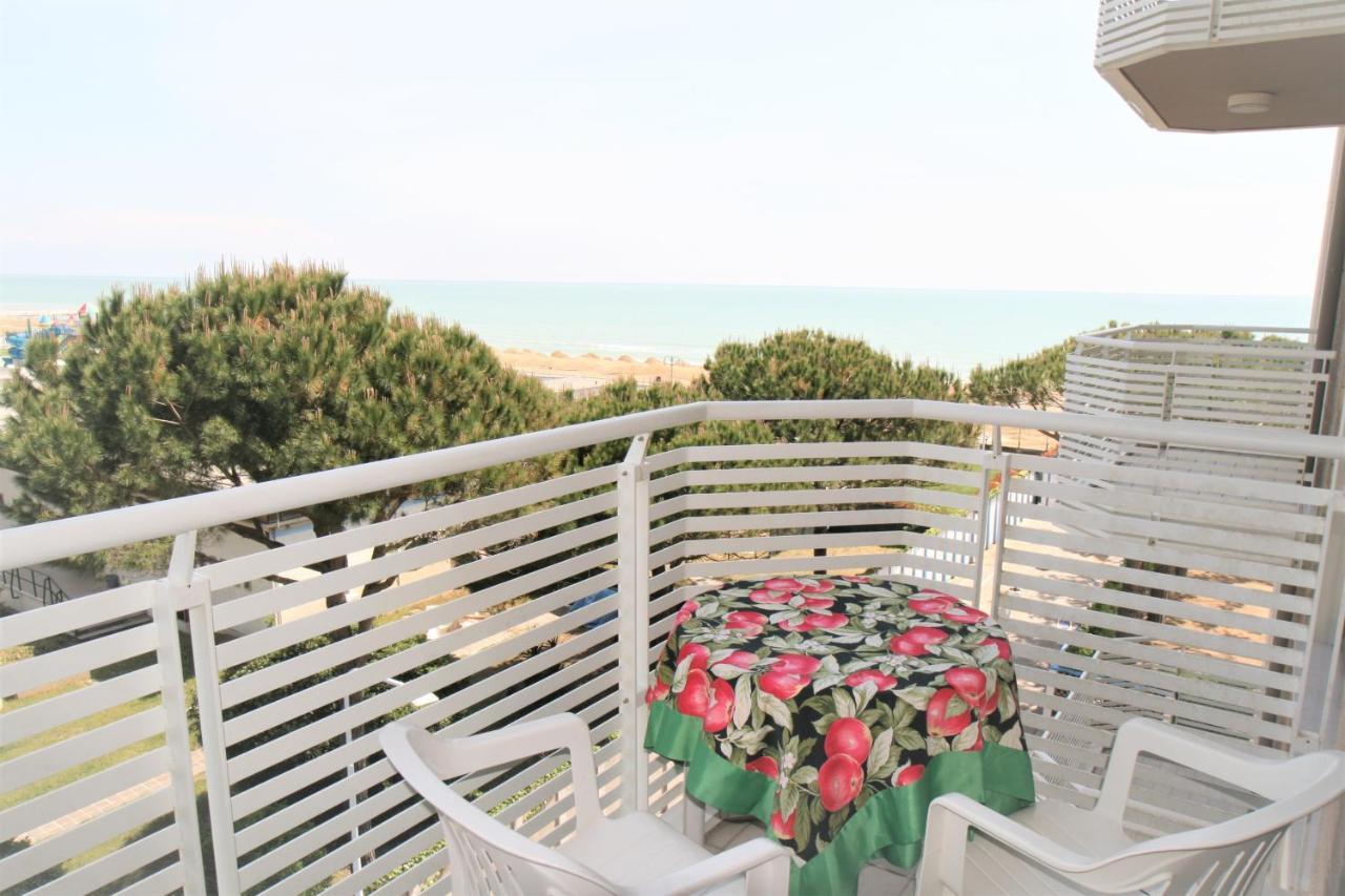 Ferienwohnung Brioni Fronte Mare Lido di Jesolo Exterior foto