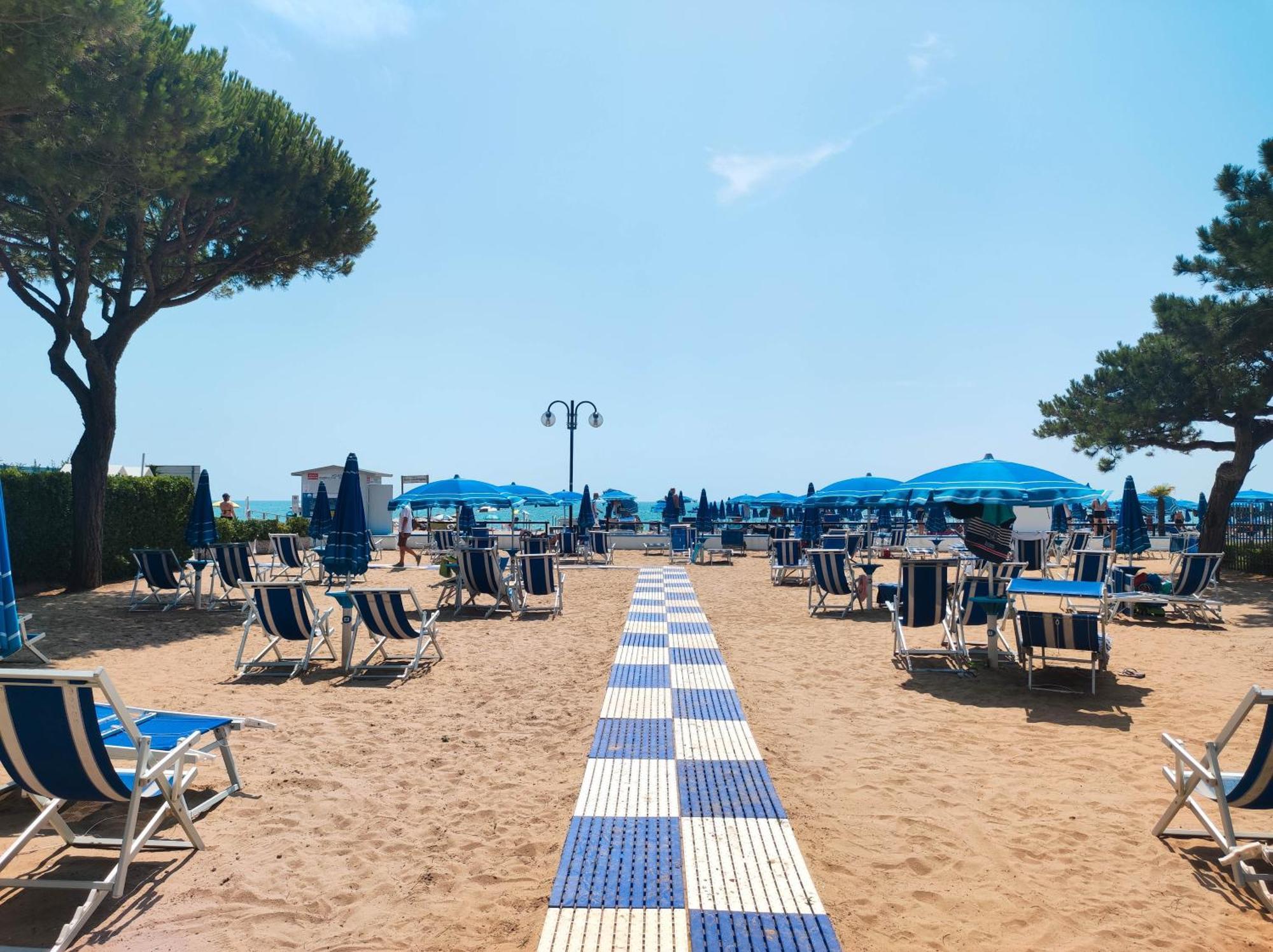 Ferienwohnung Brioni Fronte Mare Lido di Jesolo Exterior foto